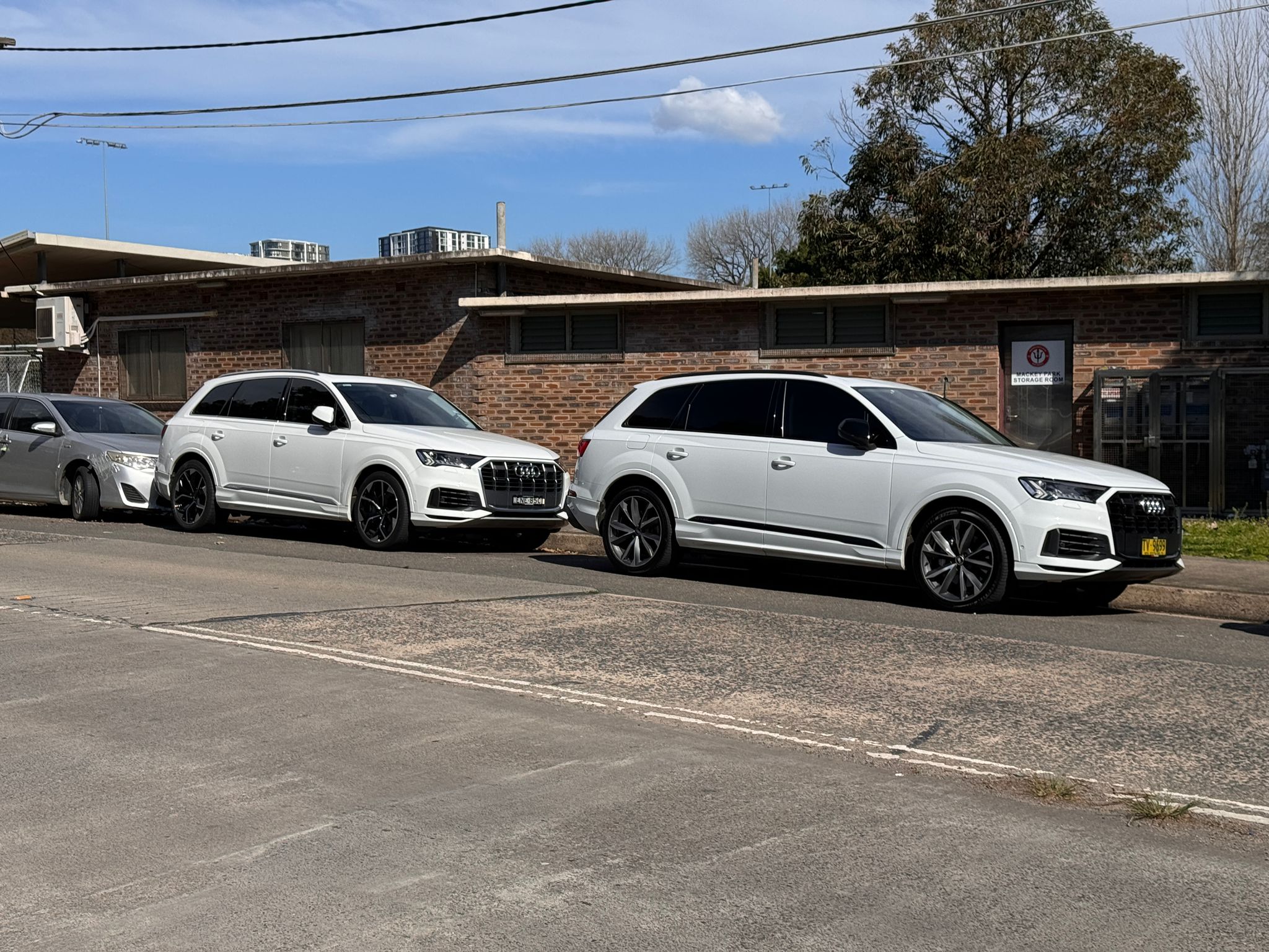 SUV 2